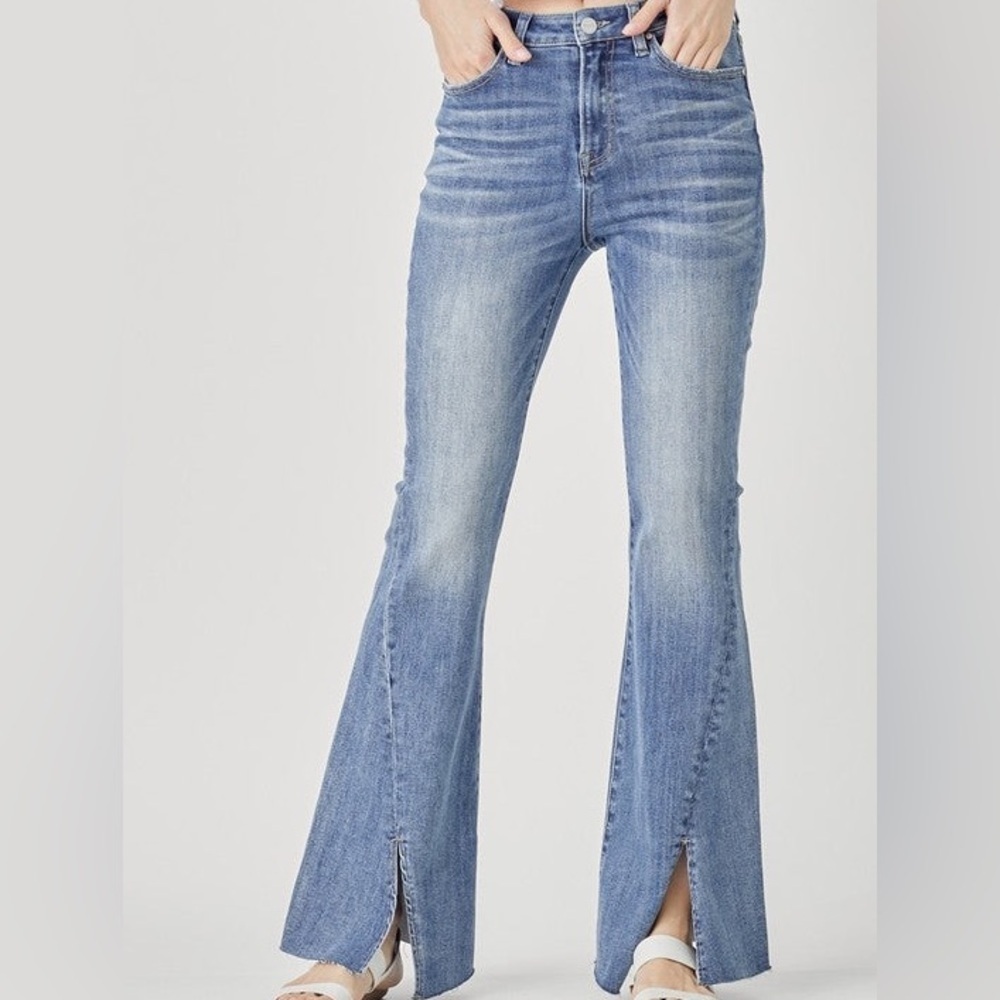 Risen Jeans High Rise Twisted Hem Flare Jeans Size 3XL Light Wash New